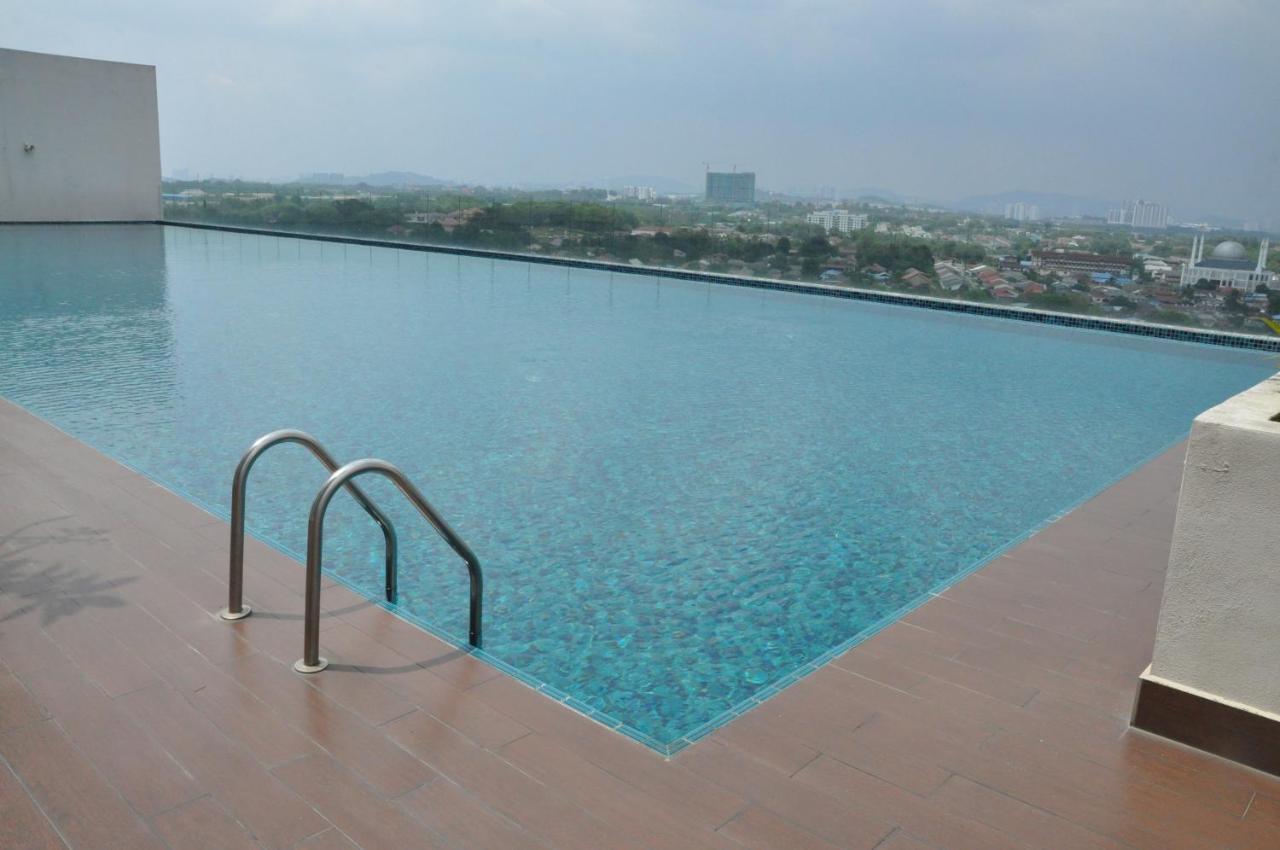 Bayu Bangi Apartment Bagian luar foto