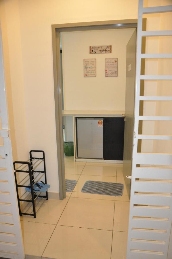 Bayu Bangi Apartment Bagian luar foto