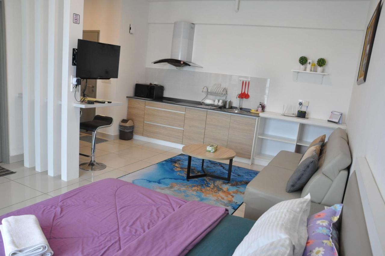 Bayu Bangi Apartment Bagian luar foto
