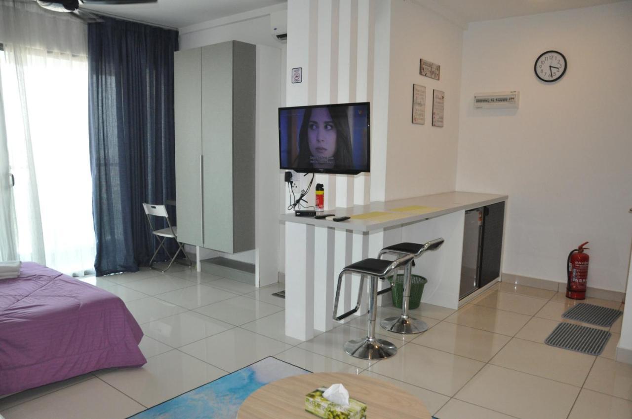 Bayu Bangi Apartment Bagian luar foto